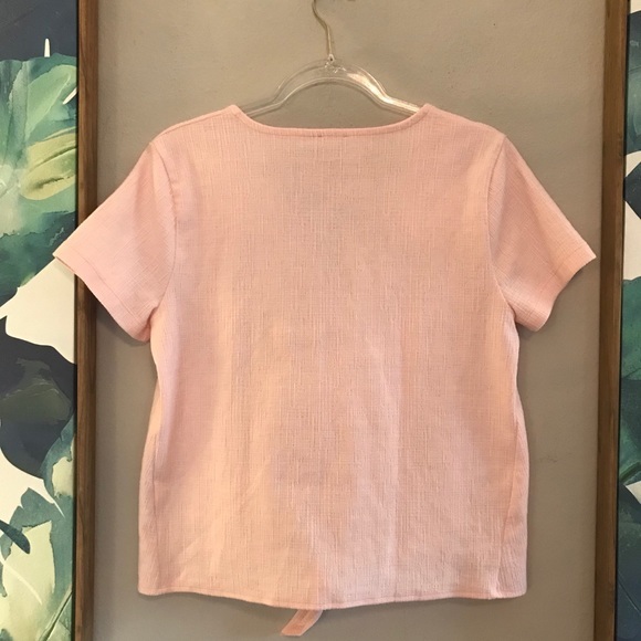 J. Crew Pink Tie Front Top Short Sleeve Size M in Excellent Condition - Picture 2 of 6